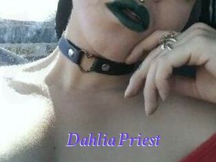 Dahlia_Priest