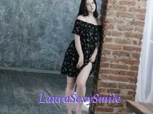 LauraSexySmile