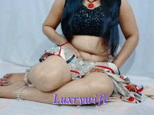 Luxrywife