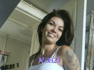 Niki23